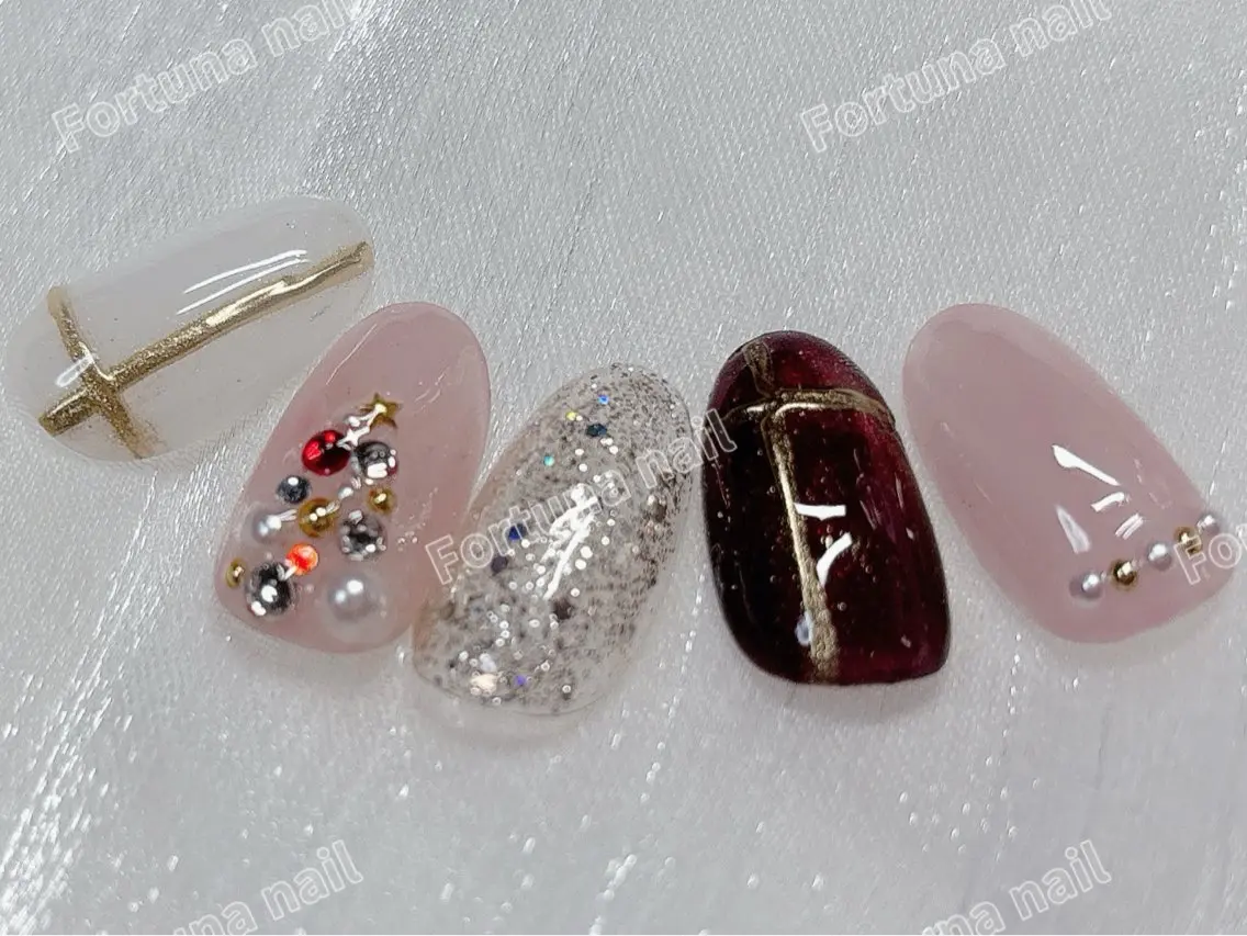ネイル 冬ネイル クリスマス Nail •Head スパFortunaのネイルデザイン