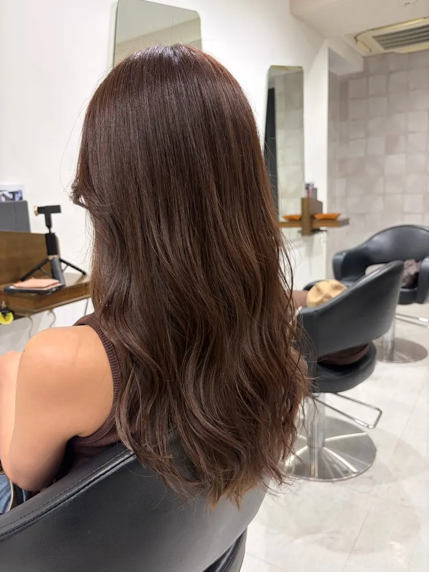 ロング くびれヘア 顔まわりレイヤー 顔周りカット 髪質改善 韓国風ヘア カット ヘアカラー トリートメント 銀座/髪質改善/ 艶カラー/岸田佳祐のヘアスタイル