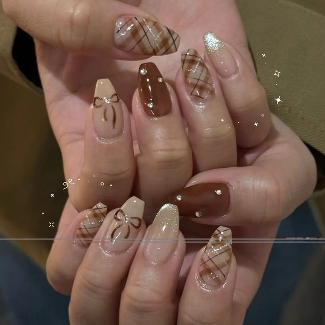 ネイル アートネイル フレンチネイル ジェルネイル キラキラネイル 韓国ネイル ハンドネイル ICE Nailsのネイルデザイン