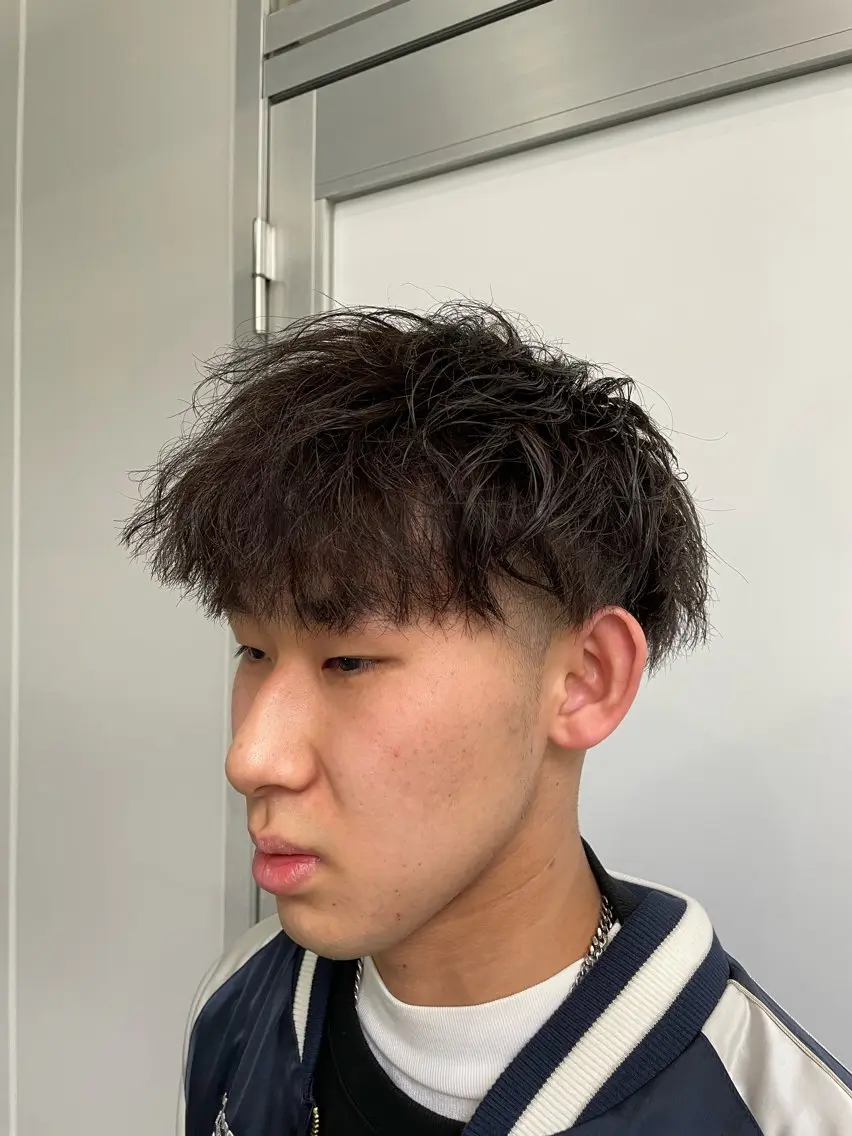 カラー 黒髪 ブラウンカラー 天野 心太郎のヘアスタイル