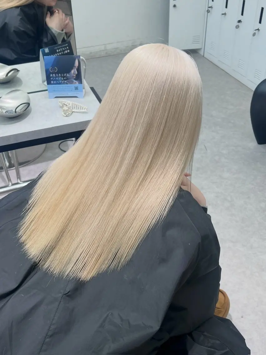 セミロング カラー ブリーチ ブロンド ケアブリーチ ハイトーンカラー ホワイトブロンド ヘアカラー 渋谷ハイトーン/ エクステ/さきののヘアスタイル