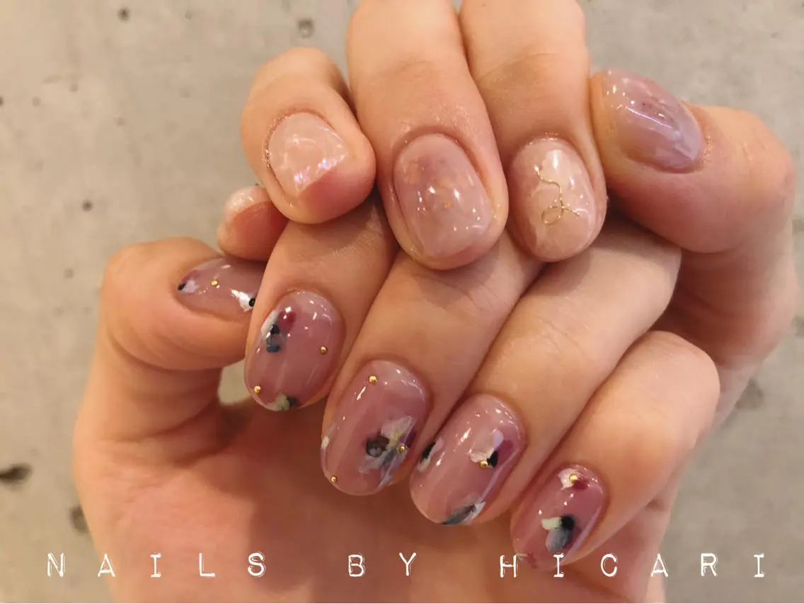 ショート カラー ネイル マツエク・マツパ illum hicariのネイルデザイン