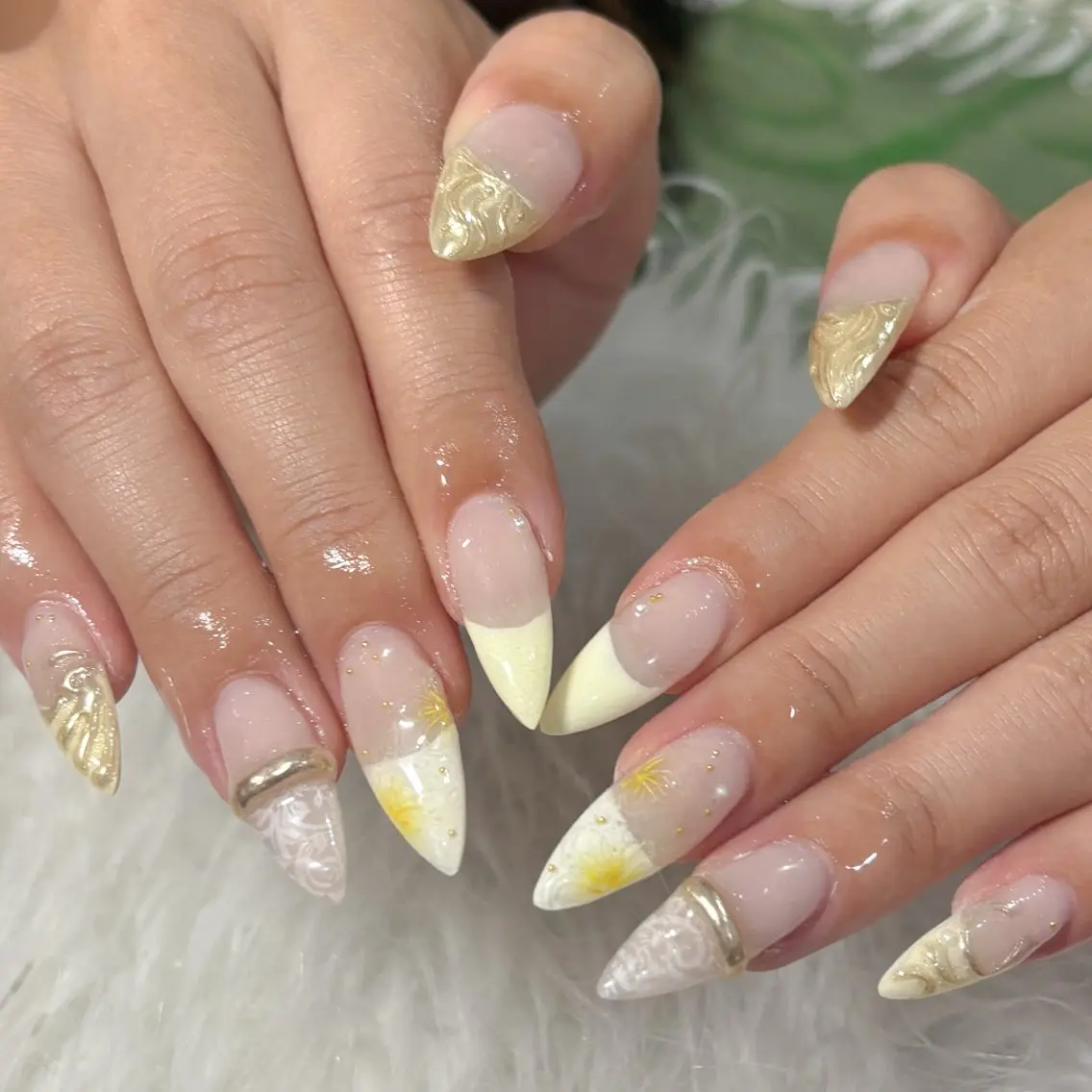 ネイル ハンドネイル LAVISH manaのネイルデザイン