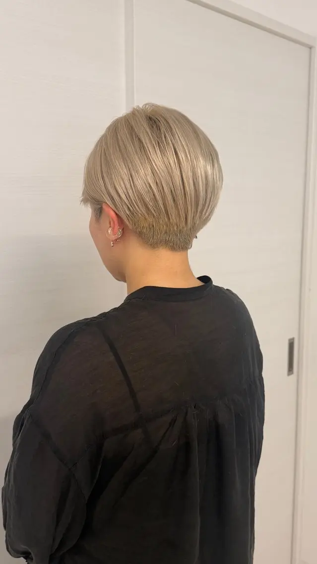 ショート ショートヘア 篠田 奈々のヘアスタイル