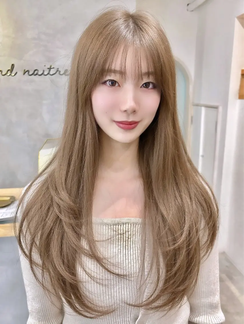 ロング Londnaitre MAHOのヘアスタイル