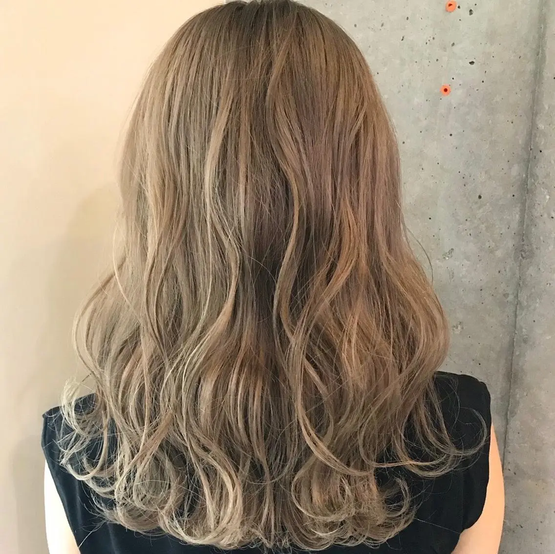 ロング カラー ヘアアレンジ 【公式】amble luxe池袋東口🩷のヘアスタイル