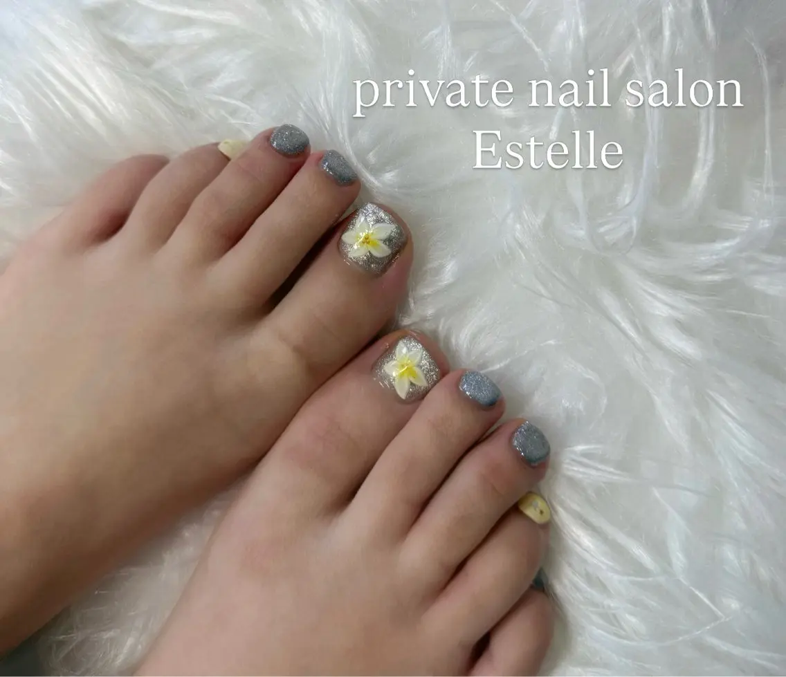 ネイル アートネイル 持ち込み シンプルネイル フットネイル nail salon Estelleのネイルデザイン