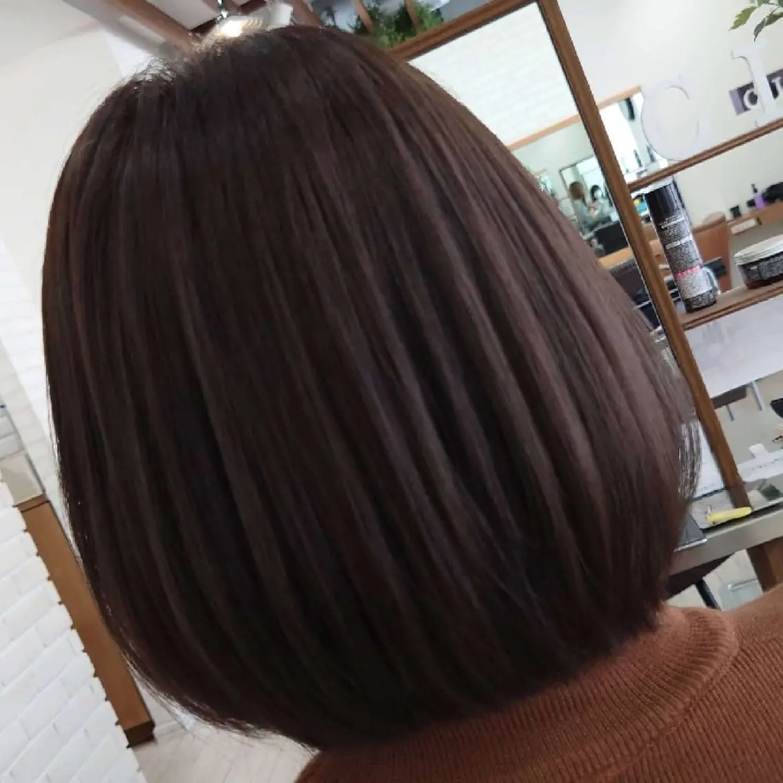 ショート ボブ カット 宮内 陽菜のヘアスタイル