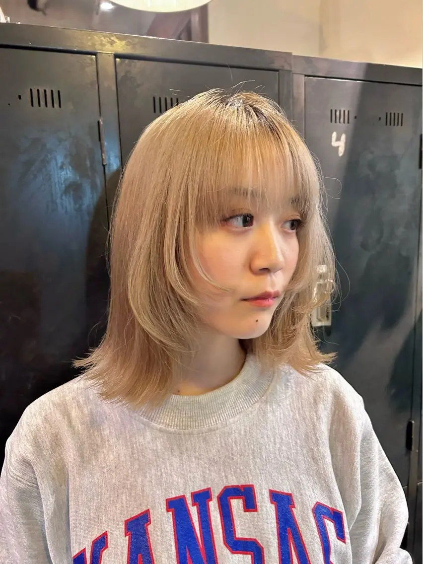 ミディアム ヘアカラー ハイトーン/ブリーチ 🧁soraのヘアスタイル
