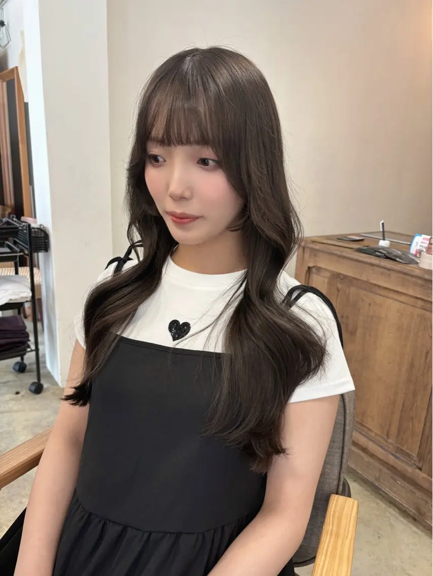 ロング カラー カット ヘアカラー トリートメント 【韓国レイヤー特化 ハッシュカット】のヘアスタイル