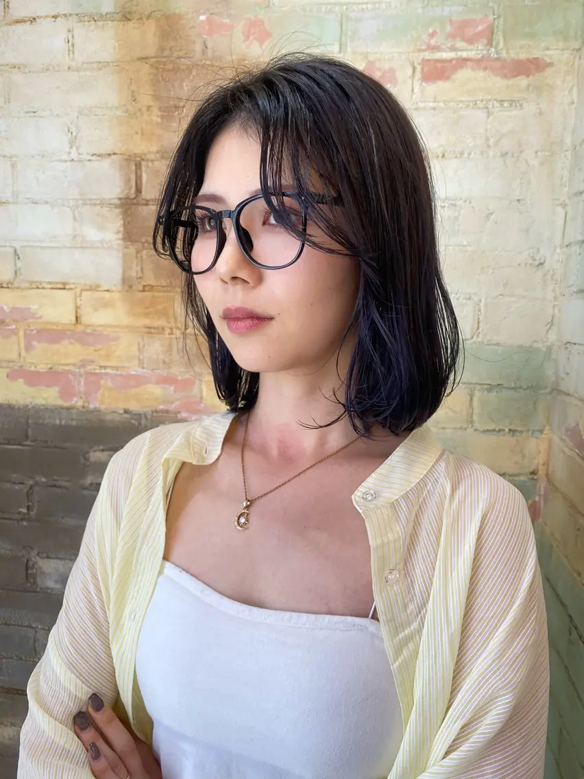 ショート カラー 黒髪 ブルーカラー ブルーブラック ボブ 増井 彩乃のヘアスタイル