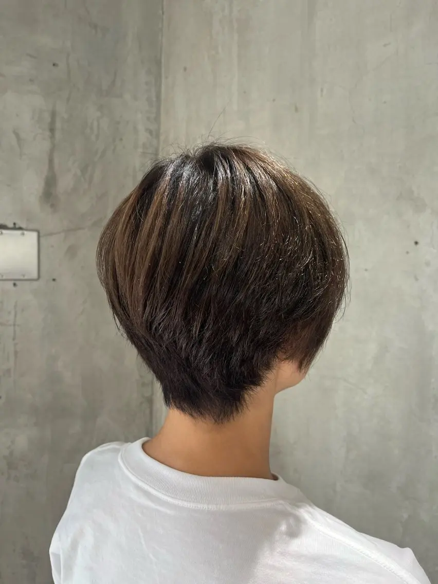ショート ハイライト 阿部 翔一郎/暖色系カラーのヘアスタイル