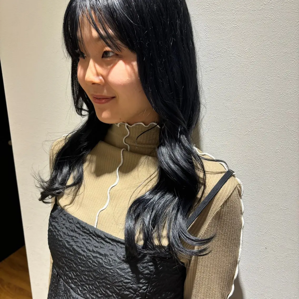 セミロング くびれヘア 柳原 沙耶のヘアスタイル
