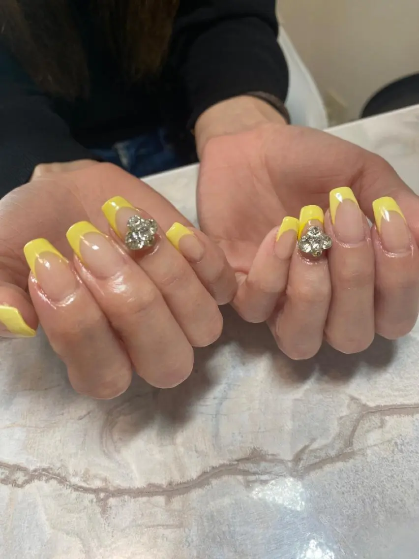 【他店オフ込み】フレンチネイル※ベースカラー込みの写真