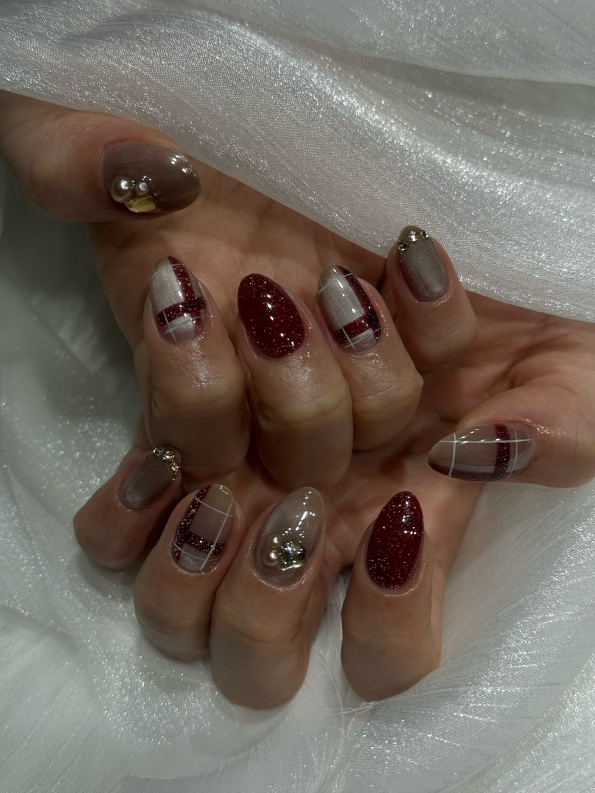 ネイル キラキラネイル 韓国ネイル マグネットネイル ワンホンネイル ハンドネイル KOTORA NAILのネイルデザイン