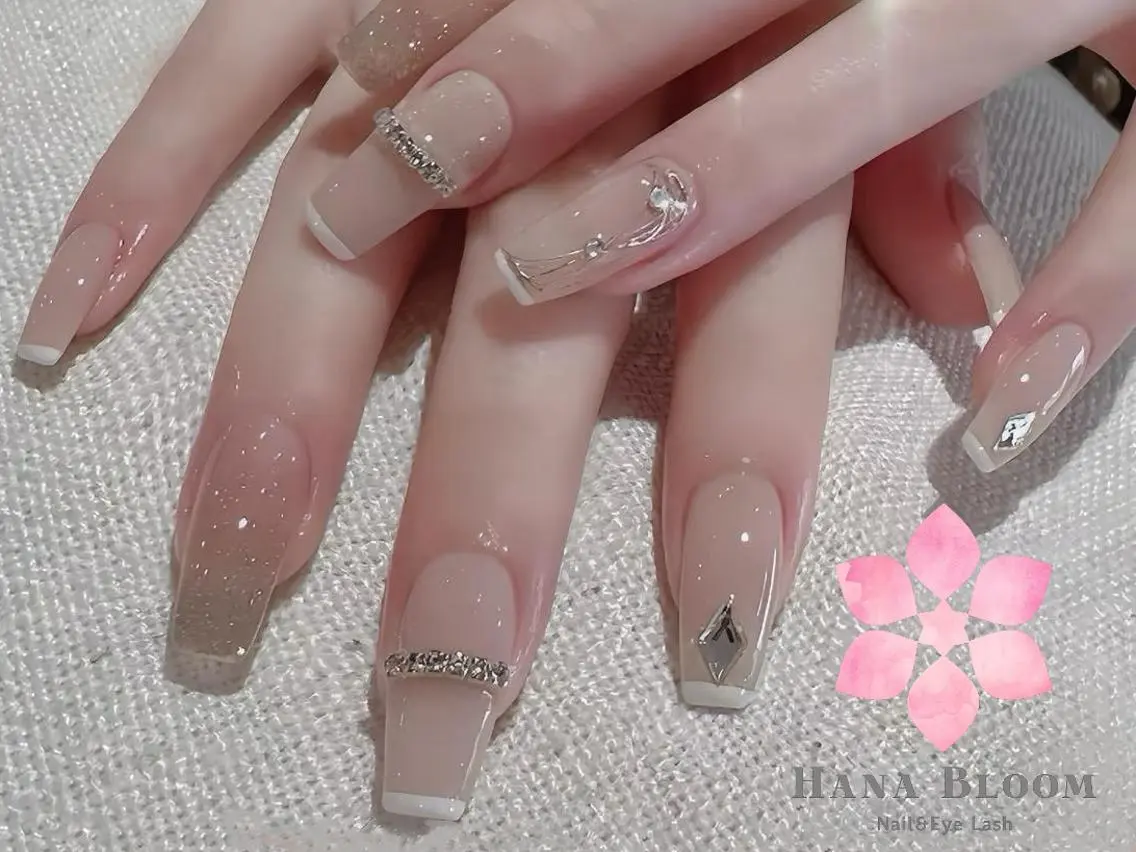 ネイル 長さ出し ジェルネイル 韓国ネイル 持ち込み パラジェル ハンドネイル ハンドケア Hana Bloom Nail💜Akiのネイルデザイン
