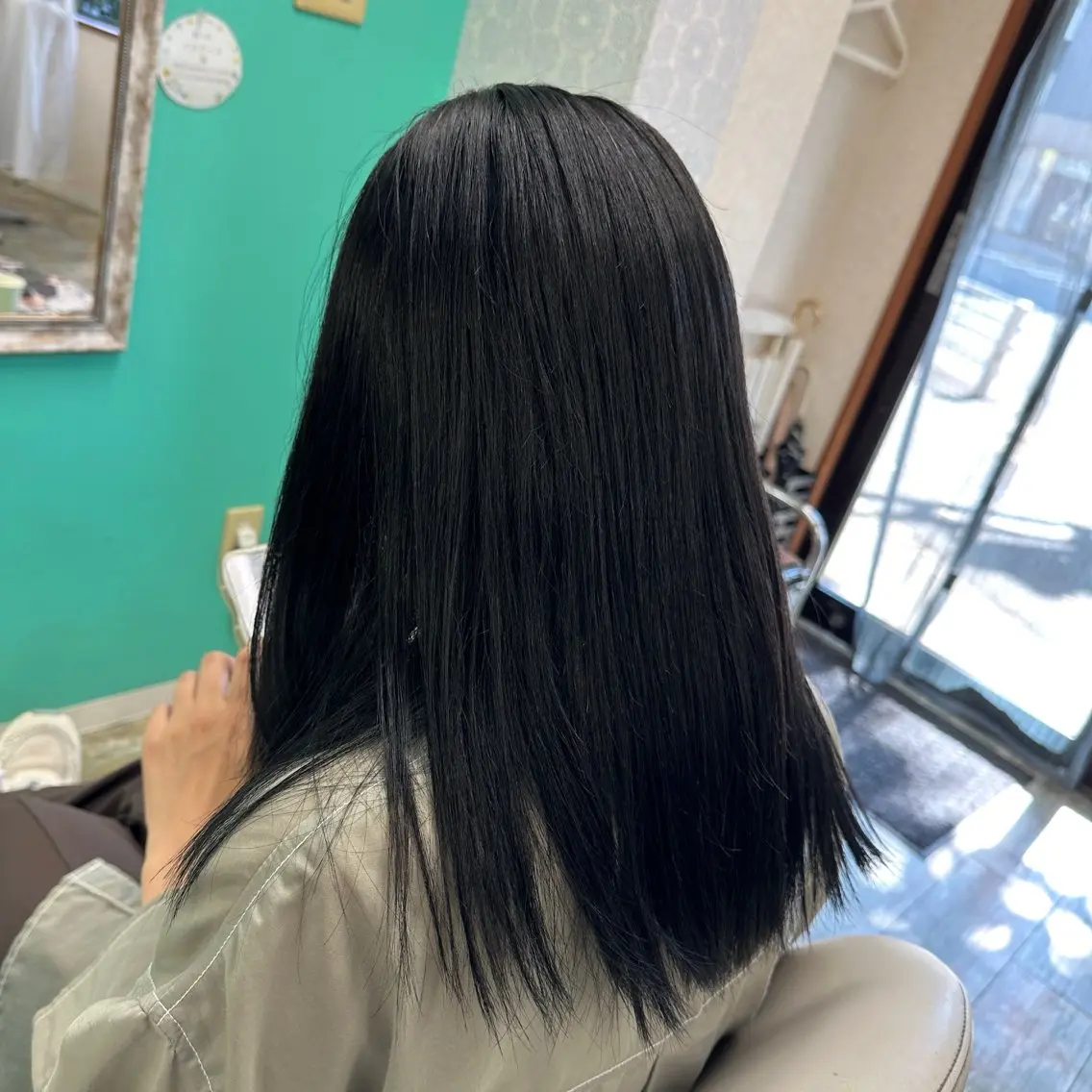 ロング ヘアカラー 三原 友美のヘアスタイル