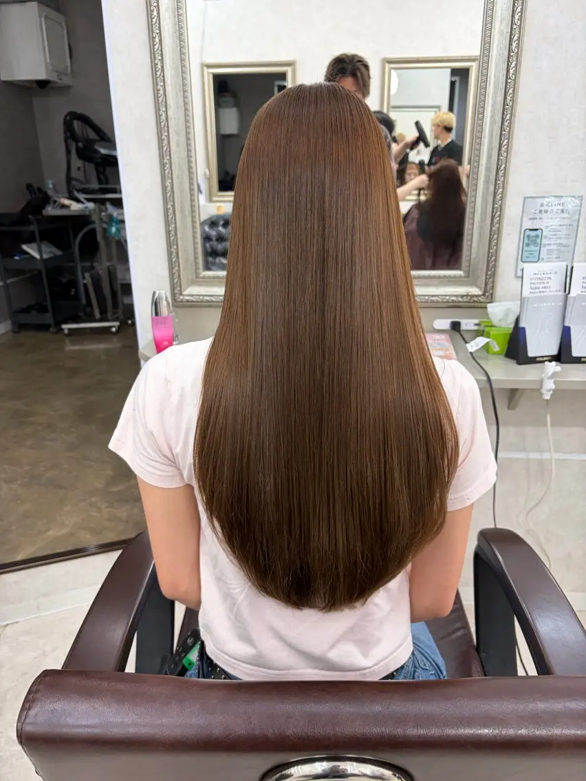 ロング カラー ブラウンカラー オリーブブラウン ヘアカラー トリートメント &tigre 佐藤秀太のヘアスタイル