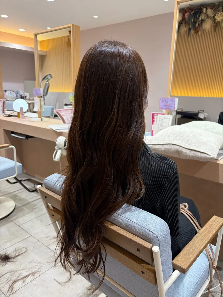 ロング カラー RosierBleu 中山のヘアスタイル
