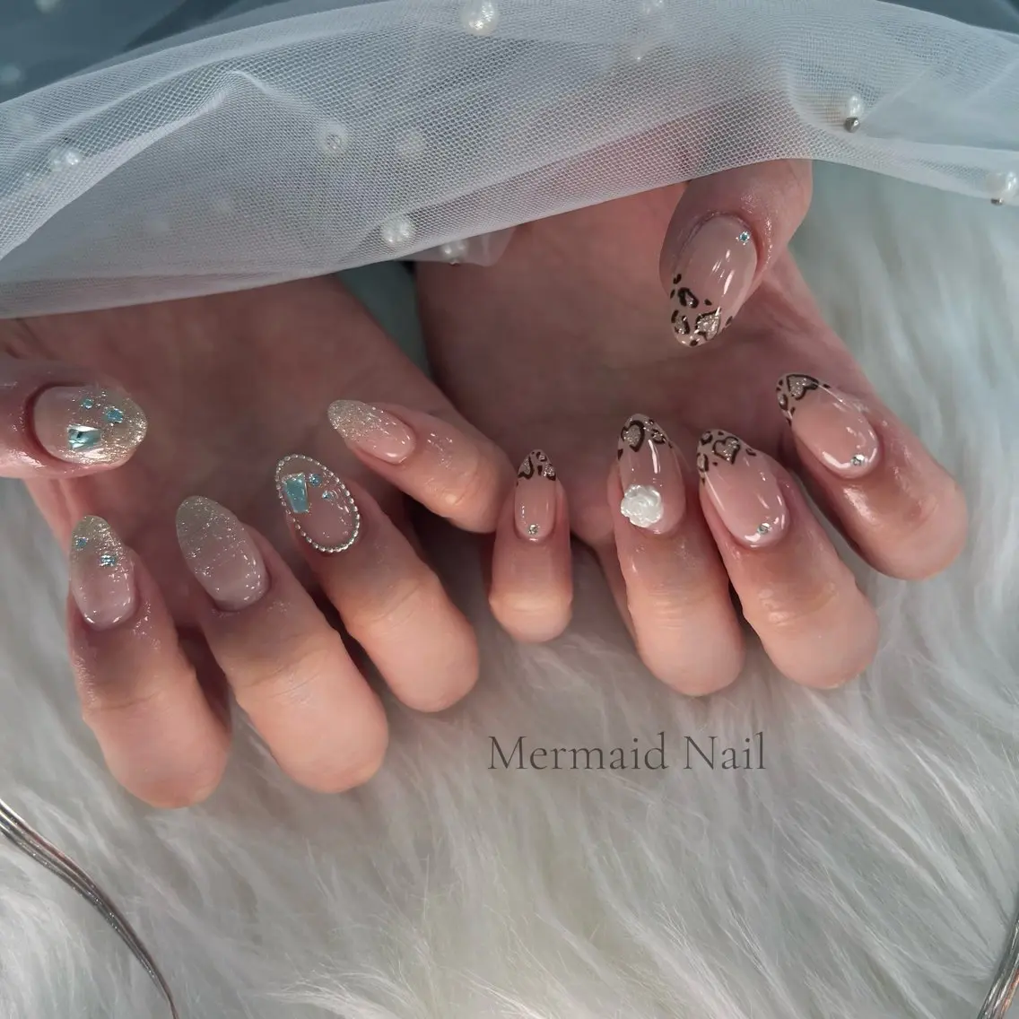 ネイル アニマル柄 フラッシュネイル フレンチネイル ハンドネイル Mermaid Nail / りりかのネイルデザイン