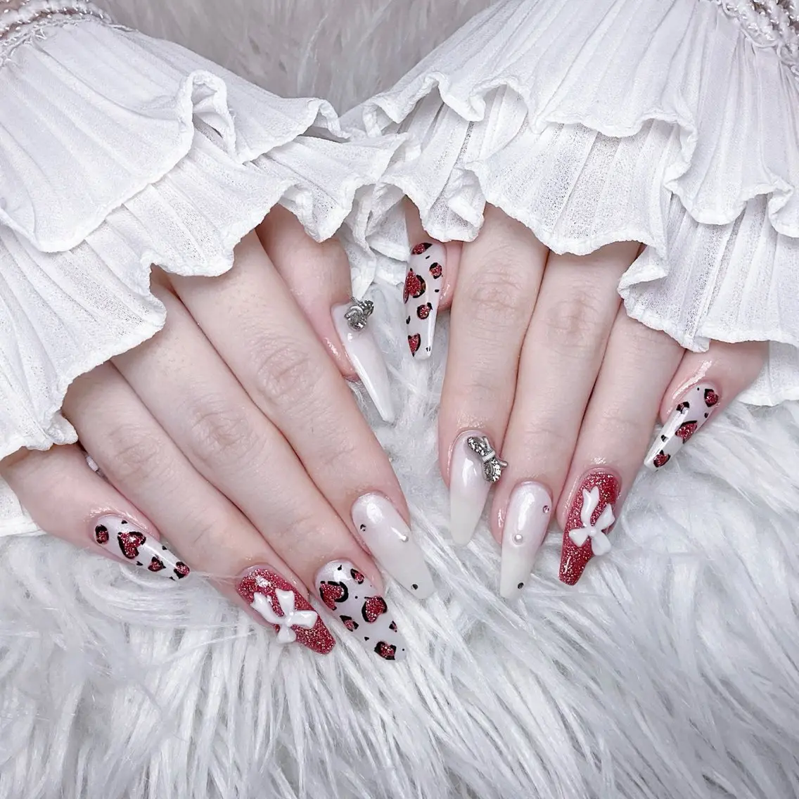 ネイル ハンドネイル 🍭Yun nail hyejin🌸のネイルデザイン