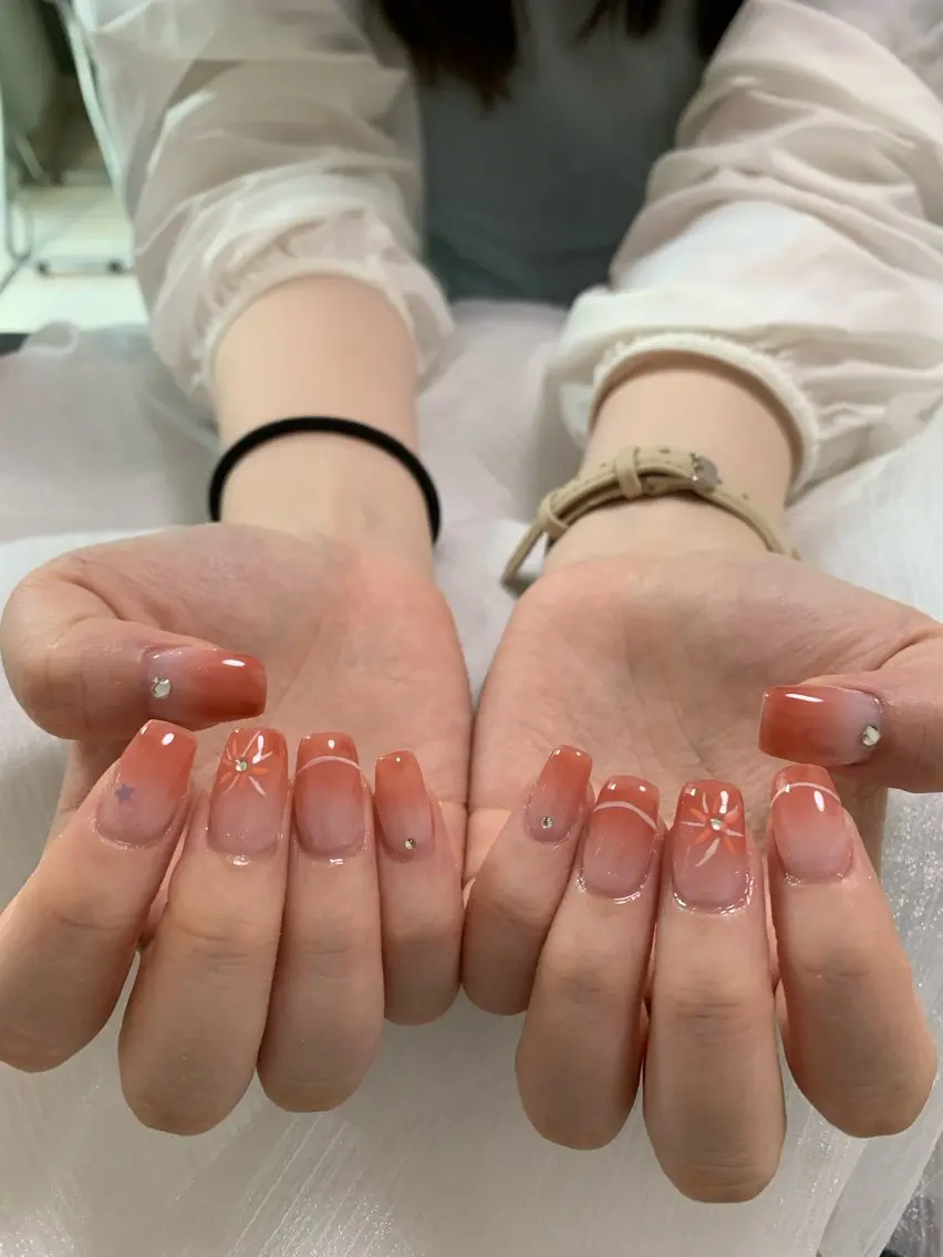 ネイル ハンドネイル しょう えんきんのネイルデザイン