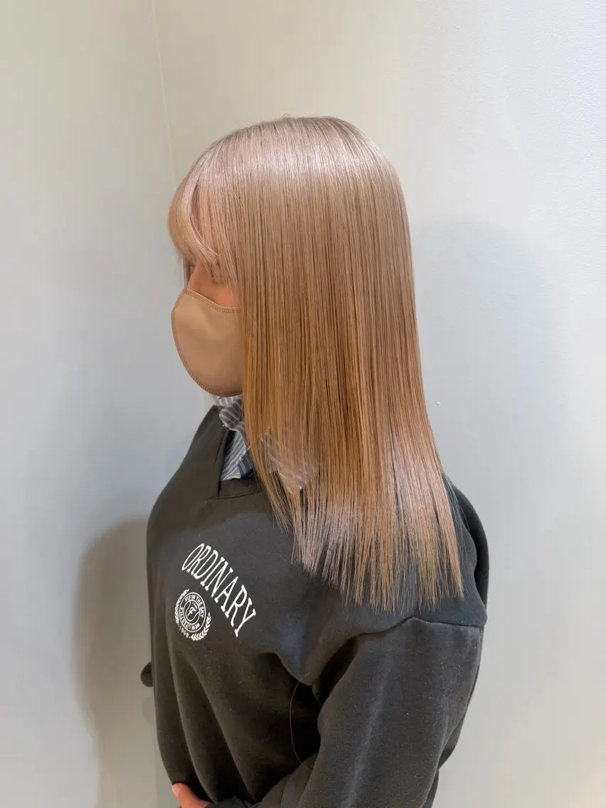 セミロング カラー ベージュカラー ブリーチ ピンクカラー ホワイトベージュ カット ヘアカラー トリートメント 髪質改善/縮毛矯正 /レイヤーカット岡部のヘアスタイル