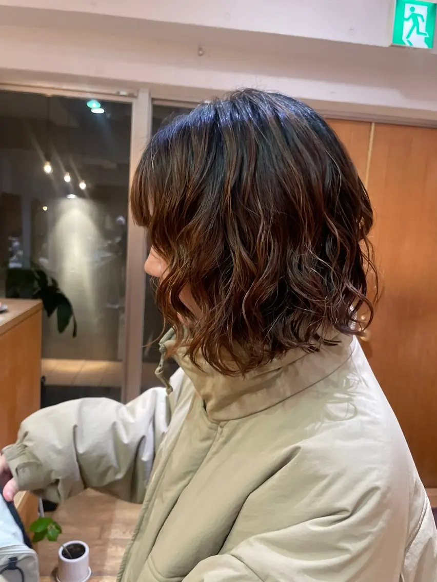 ミディアム ミディアムパーマ ボブ 伸ばしかけ パーマ レイヤー/縮毛矯正 🪄chihiroのヘアスタイル