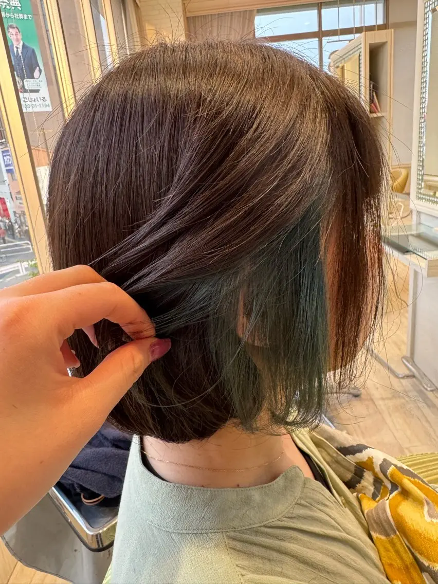 ミディアム ヘアカラー 松尾 怜奈のヘアスタイル