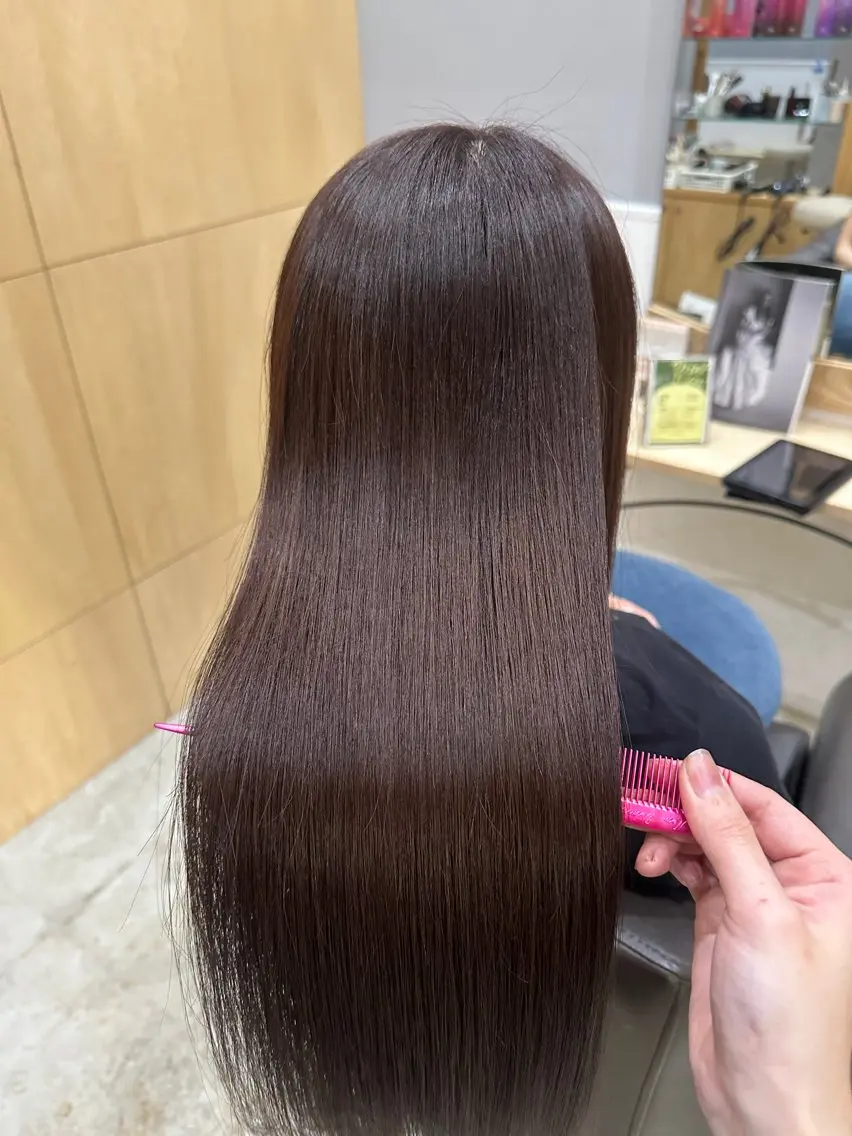 ミディアム カット ヘアカラー トリートメント miloc MOMOKAのヘアスタイル