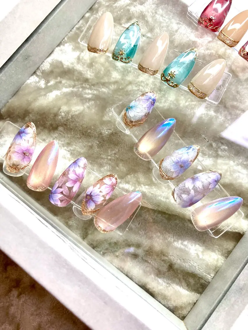 ネイル アートネイル フラワーネイル 冬ネイル クリスマス nail salon アルストロメリアのネイルデザイン
