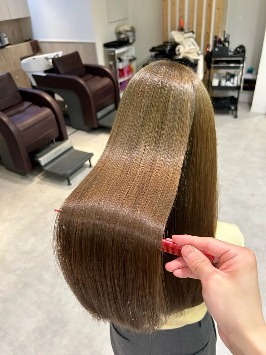 ロング omocha umiのヘアスタイル