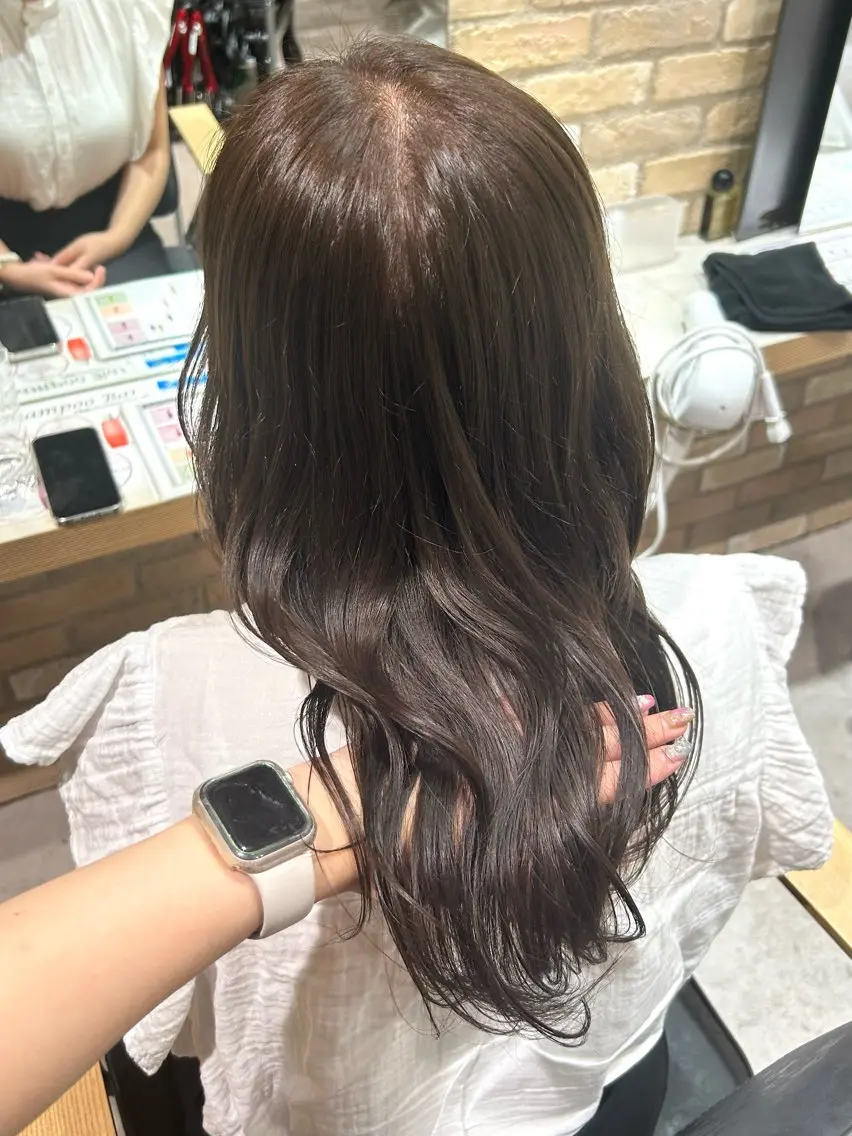 ロング カラー ベージュカラー ブリーチ ブリーチなしカラー オリーブベージュ ヘアカラー レイヤー/nail COCOROのヘアスタイル
