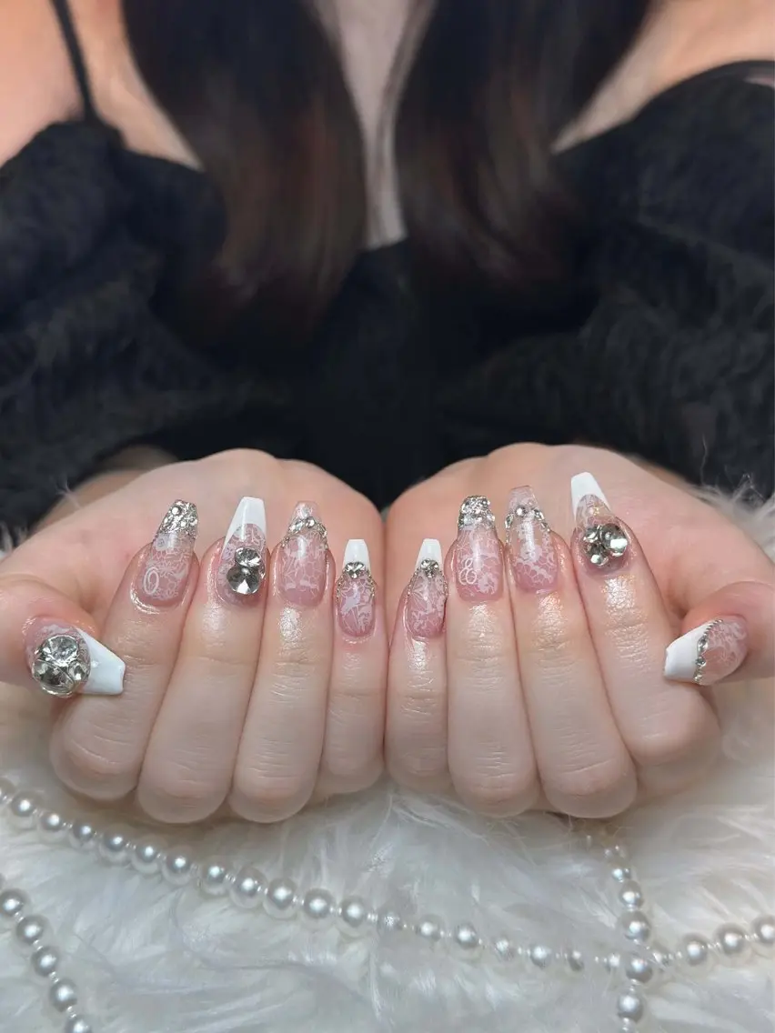 ネイル チークネイル ドット フレンチネイル グラデーション ハート ハンドネイル Julli NailStudioのネイルデザイン