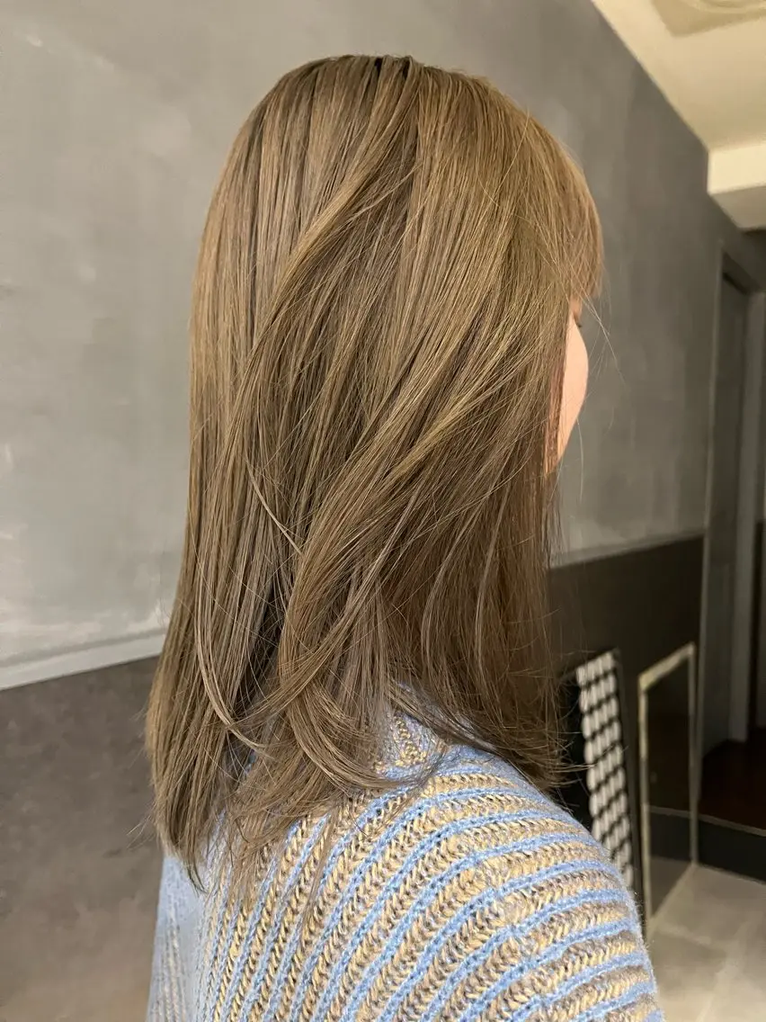 セミロング カラー カット ヘアカラー トリートメント 田中 里奈のヘアスタイル