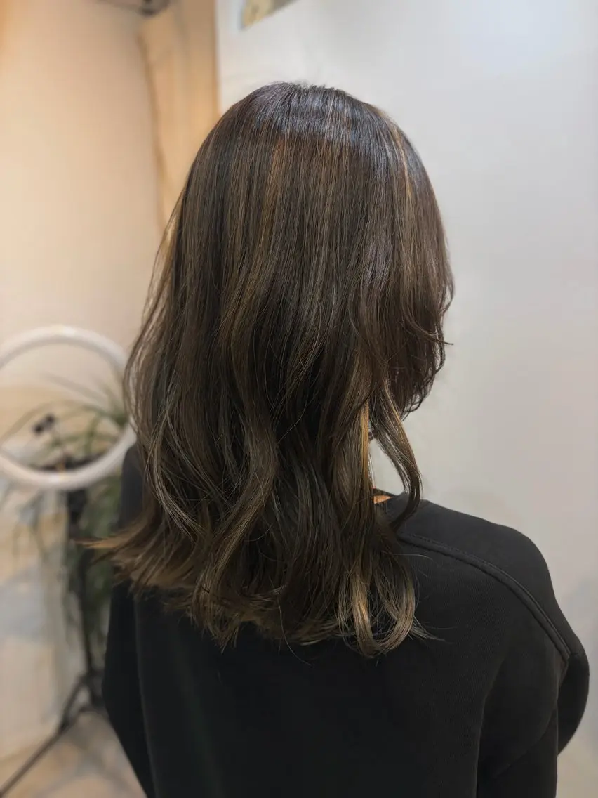 セミロング カラー ブラウンカラー 透明感カラー レイヤーカット カット ヘアカラー cana 札幌レイヤースタイルのヘアスタイル