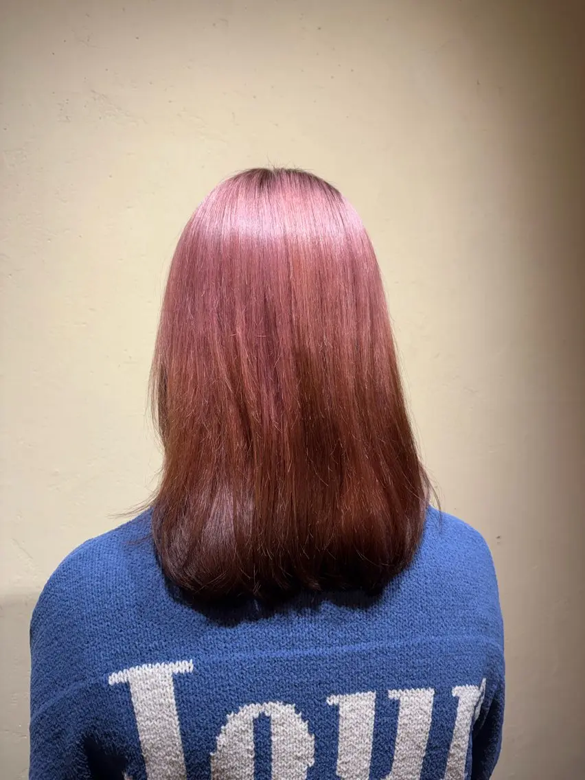セミロング カラー ブリーチ ヘアカラー トリートメント saya (サヤ)のヘアスタイル
