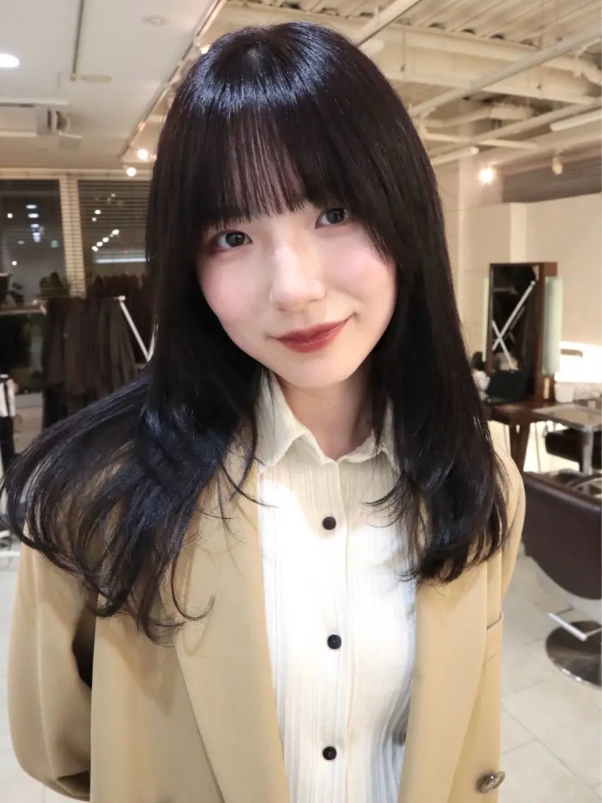 セミロング 伸ばしかけ レイヤーカット yura /レイヤーカットのヘアスタイル