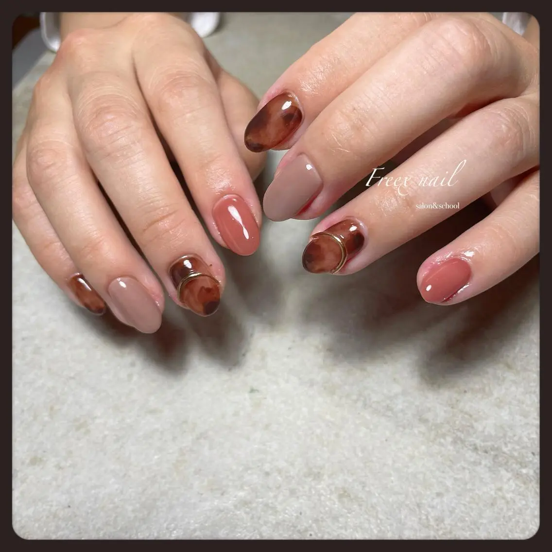 ネイル べっ甲ネイル ハンドネイル ハンドケア freex nail /ニュアンス/個性派のネイルデザイン