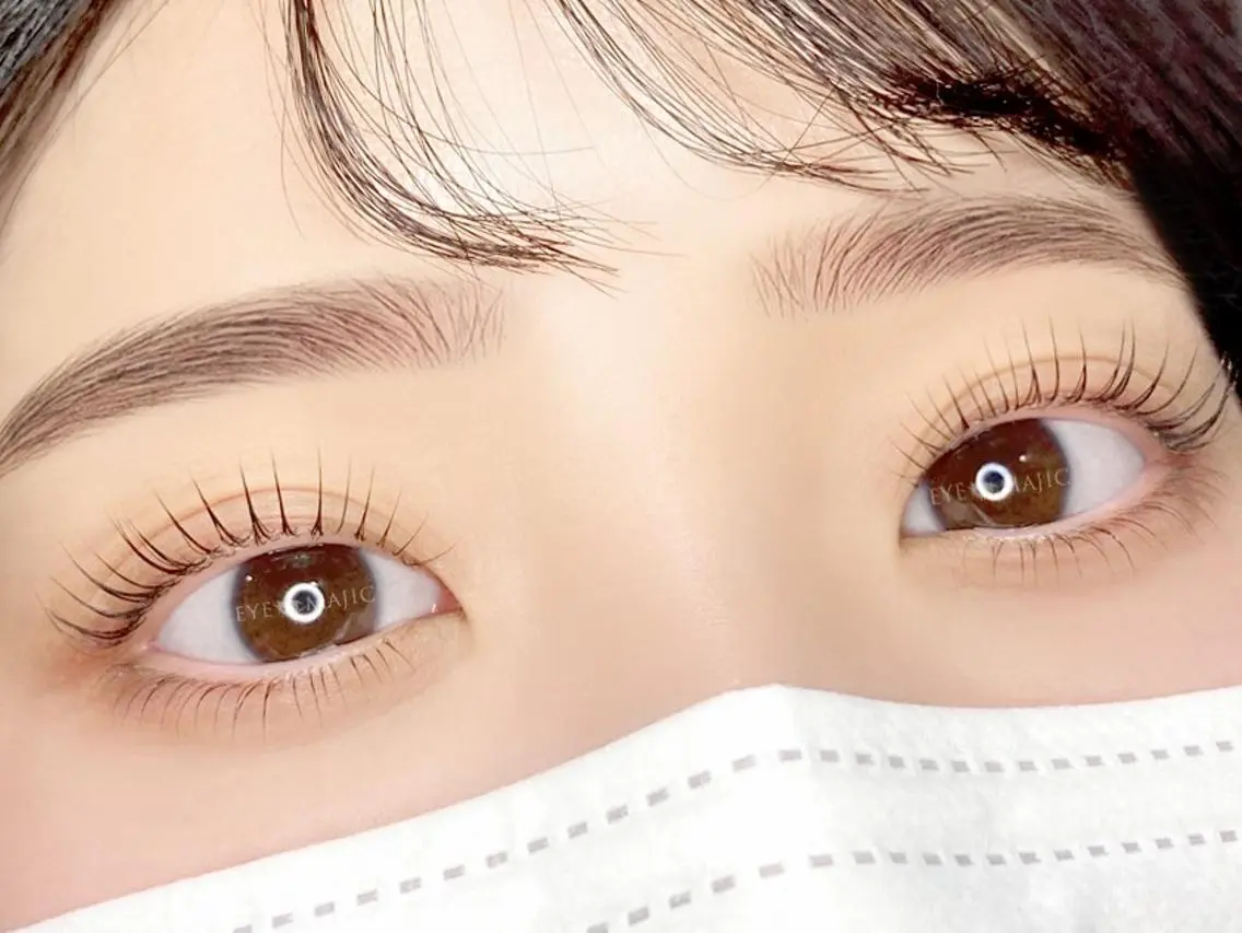 《上》パリジェンヌラッシュリフト【束感Trコーティング仕上げ付】の写真