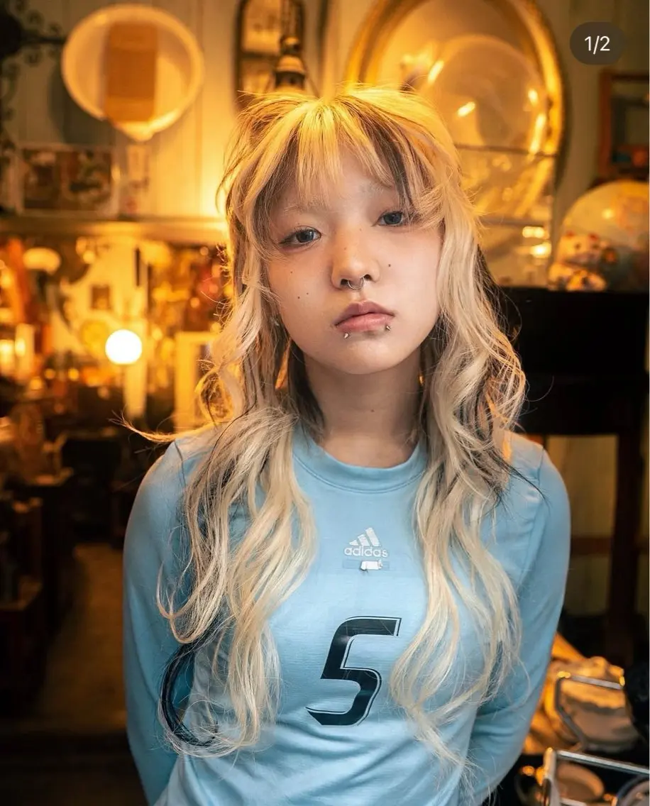 セミロング ALBUM カラーブリーチ特化型のヘアスタイル