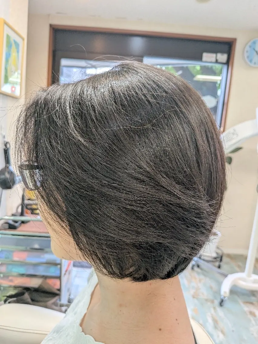 ショート 岡本 浩子のヘアスタイル