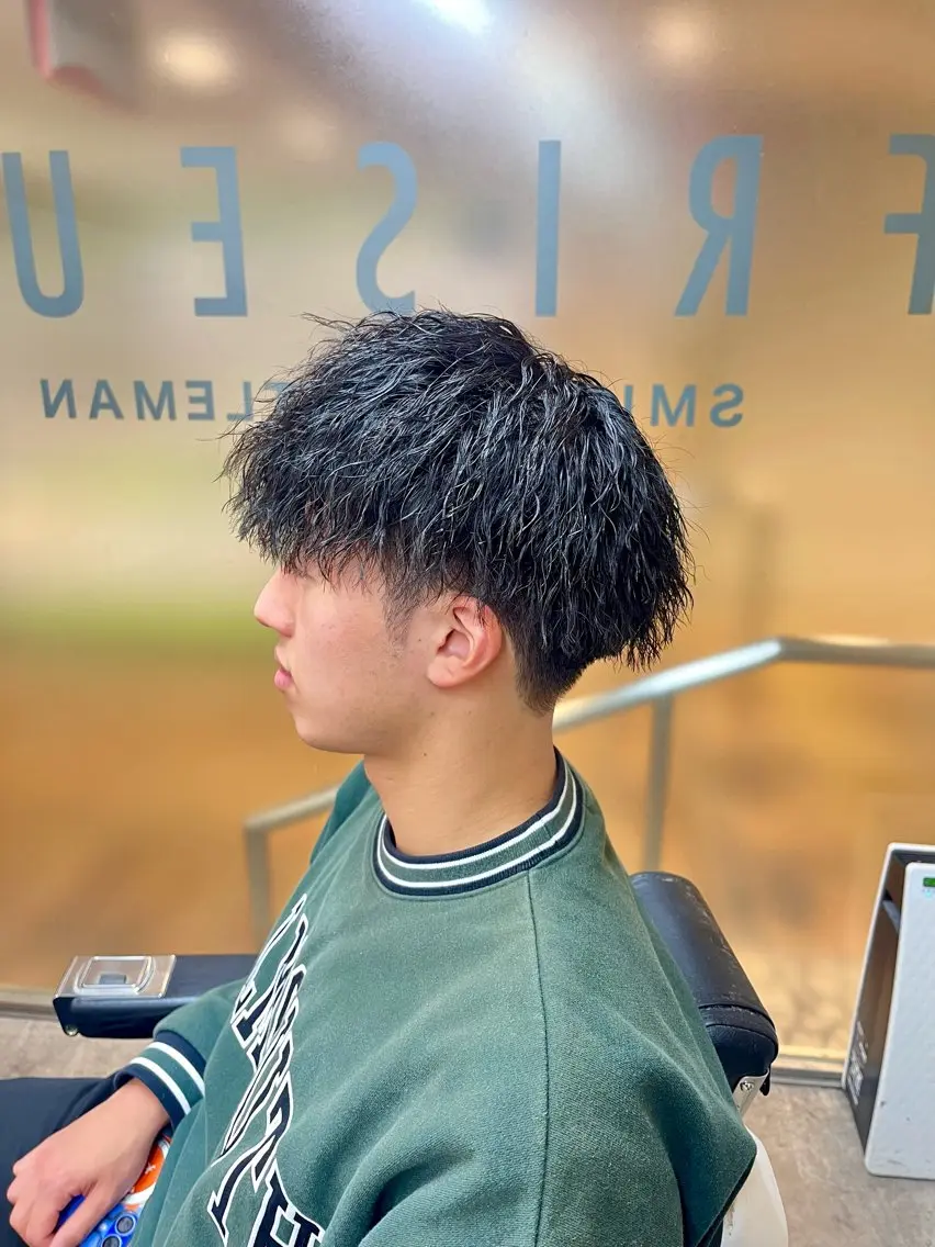ショート パーマ メンズ カット パーマ トリートメント 佐々木 優人のヘアスタイル