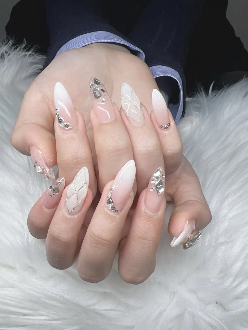 ネイル ハンドネイル Lee Nails チップ長さだし専門店のネイルデザイン