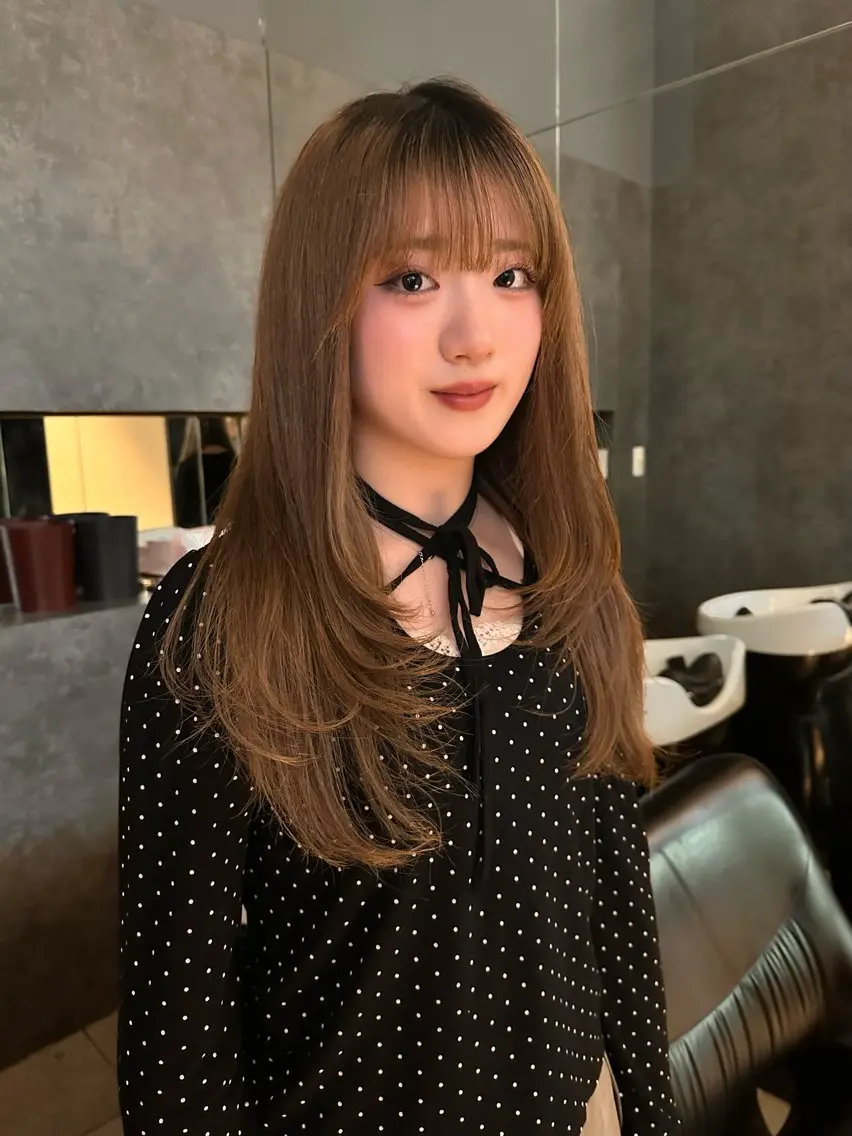 ロング ヘアカラー 橋本 紅芭のヘアスタイル