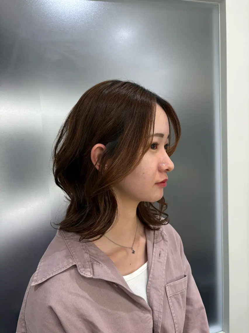 ミディアム パーマ ミディアムパーマ 透明感カラー/ 髪質改善/しおりのヘアスタイル