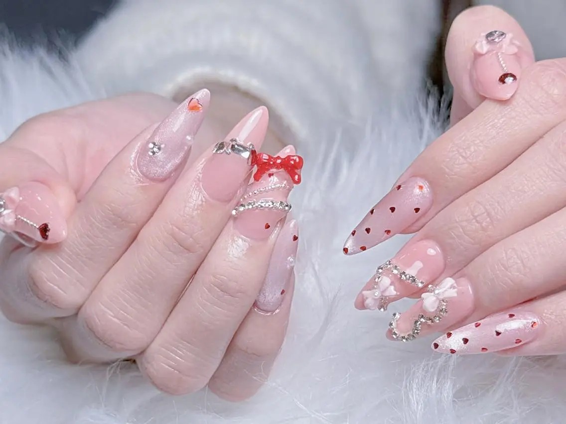ネイル ボルドー チークネイル 長さ出し フレンチネイル ジェルネイル Emi🌸Belle Nail Salonのネイルデザイン