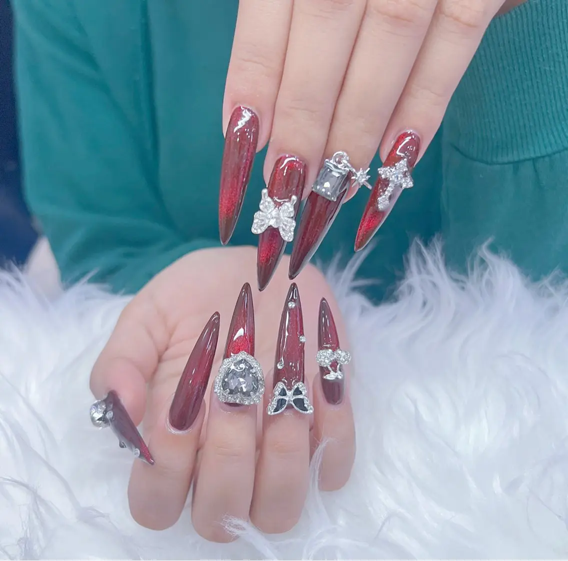 ネイル アートネイル オーロラネイル チークネイル 長さ出し フットネイル Miya _nailのネイルデザイン
