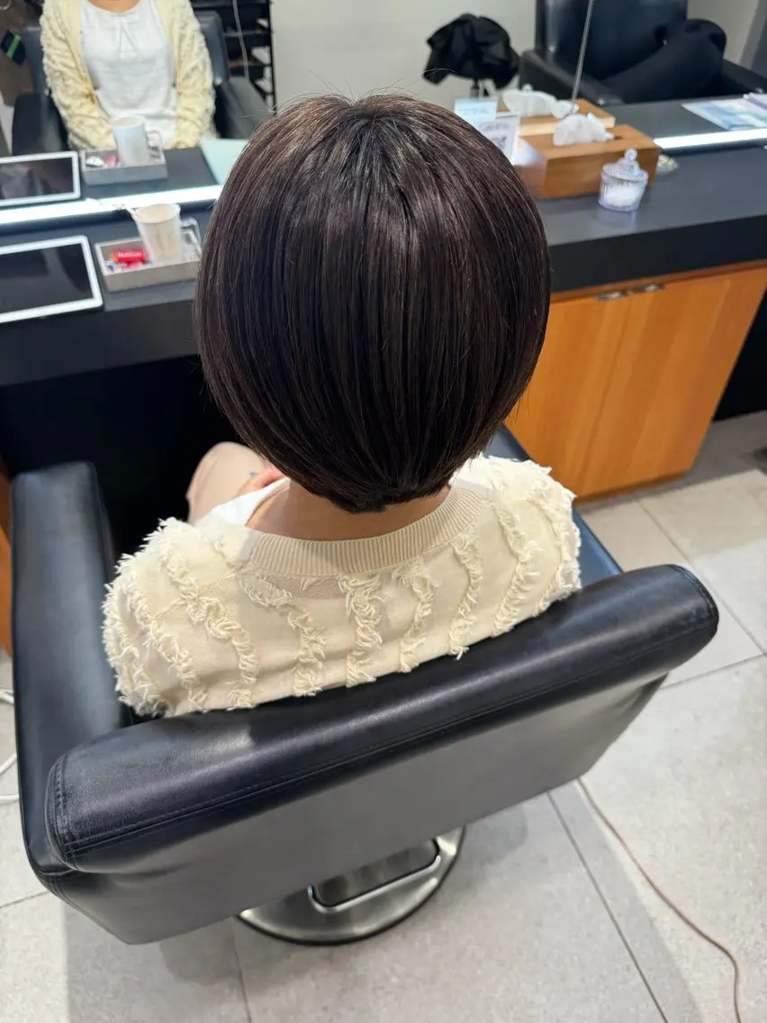 ショート ヘアカラー KOUYU（ému） 伏見/カラーモデルのヘアスタイル