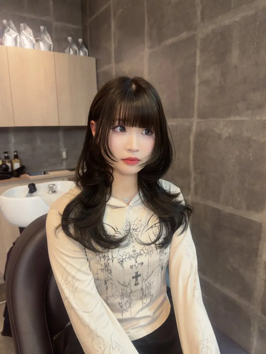 セミロング カラー 渡邊 理央のヘアスタイル
